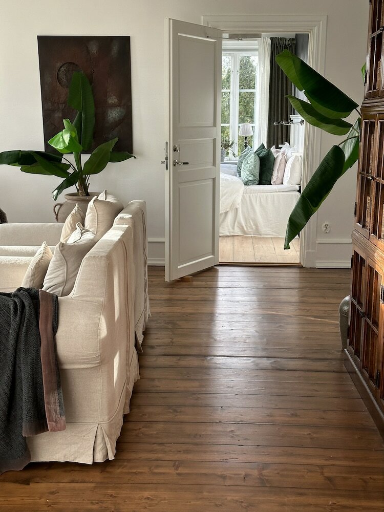 Фото Hallfreda Hotel