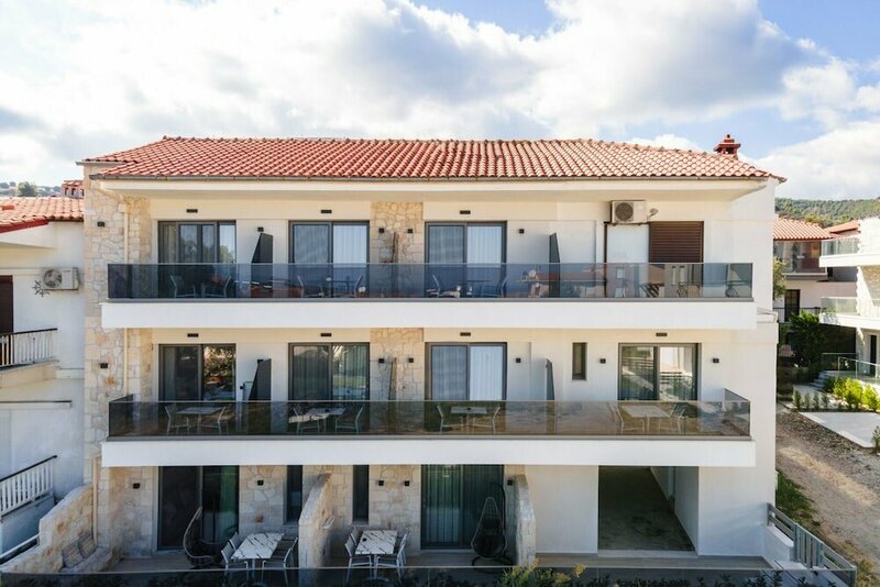 Гостиница Amalthia Luxury Suites