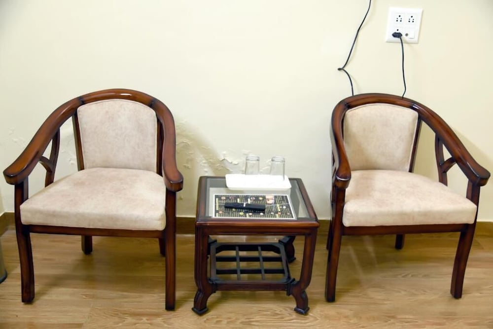 Фото Hotel Uphar