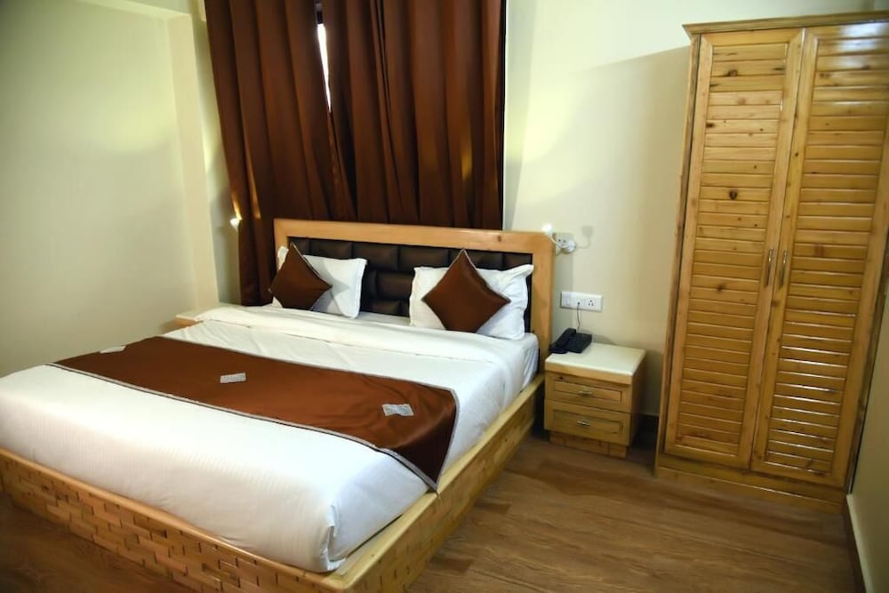 Фото Hotel Uphar