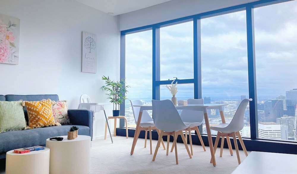 Фото Crown Front