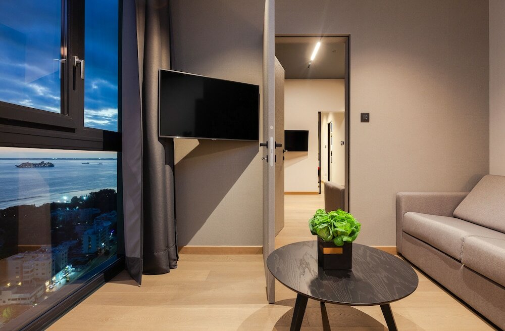 Фото Only Boutique and Suites