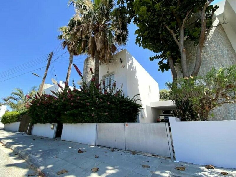 Гостиница Pearl Villa в Лимассоле