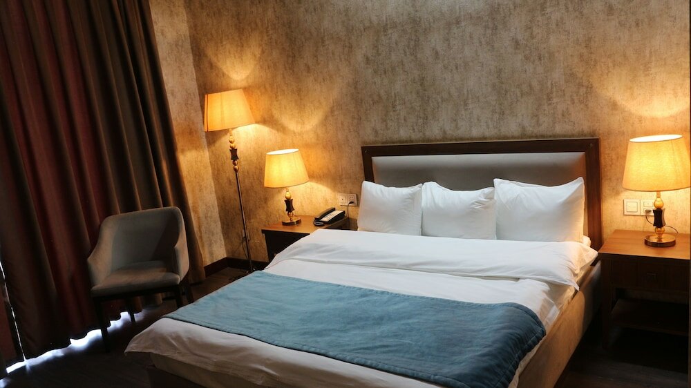 Фото Macara Sheki City Hotel