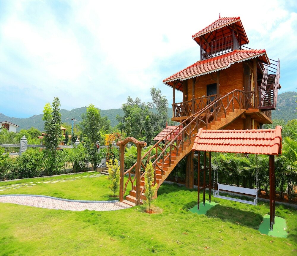 Фото Selvamathi Farm Resorts