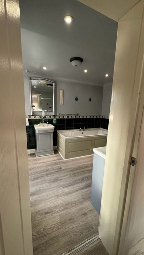 Фото The Railway Sleeper Lodge