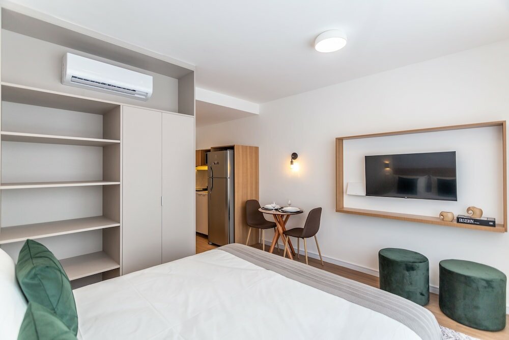 Фото Charlie Connect Partenon