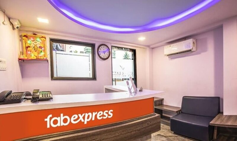 Гостиница Fabexpress Silver Lake в Мумбаи