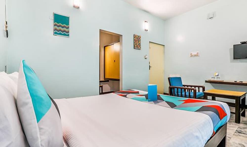 Фото Oyo 7829 Santhi inn