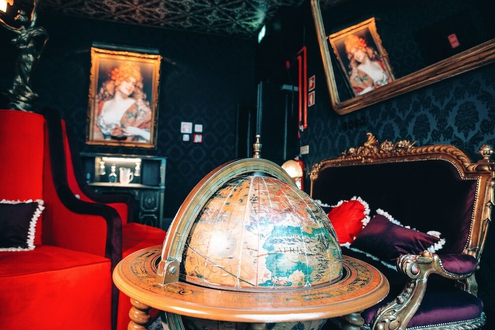 Фото Pensão Amor Madam’s Lodge