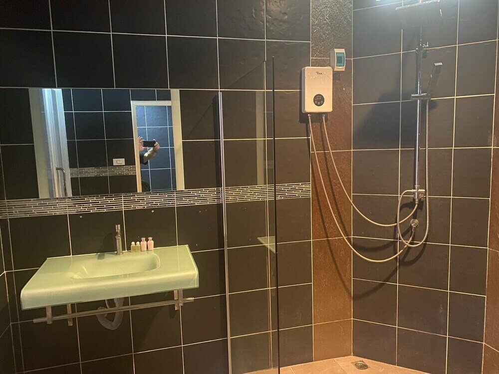 Фото Karon Studio Apartment