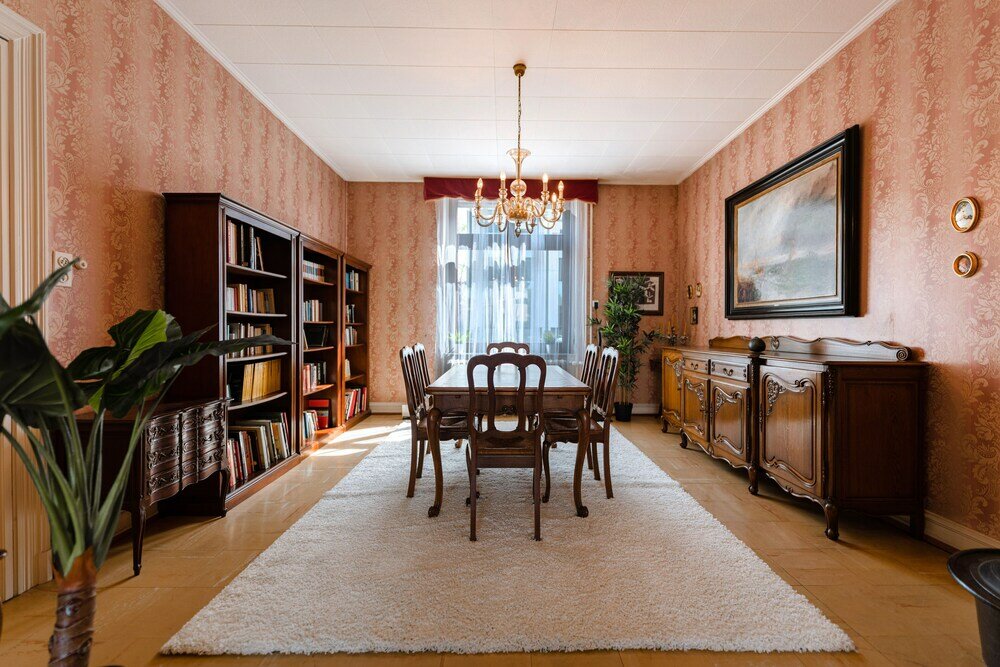 Фото Baroque Style Townhome Garden Patio Prkg