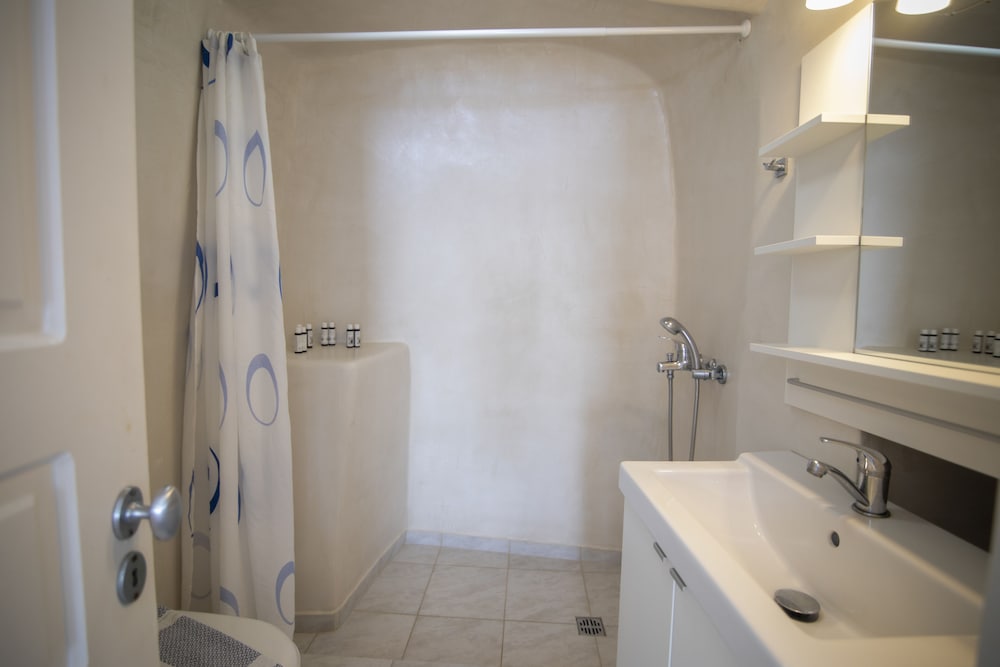 Фото Santorini Folia Bianca