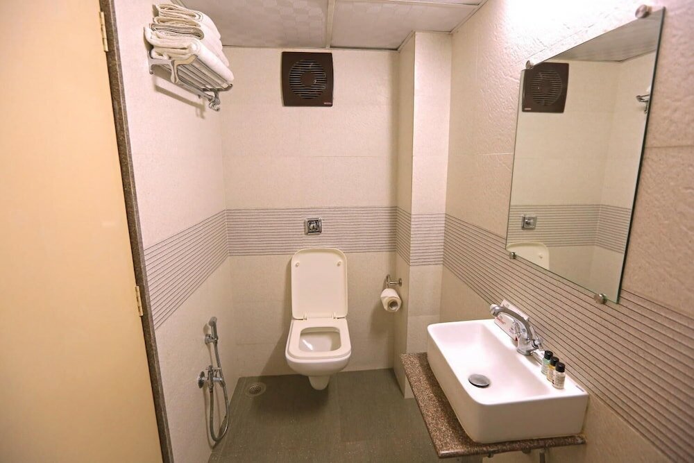 Фото Hotel Shantidoot