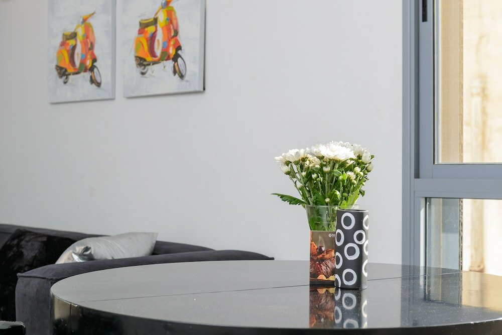 Фото Spacious Modern Apt 1 Step To Beach