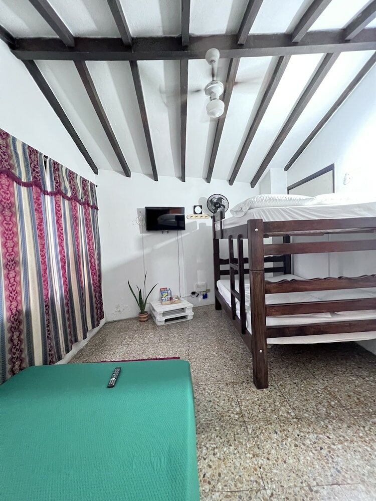 Фото Green Door Boutique