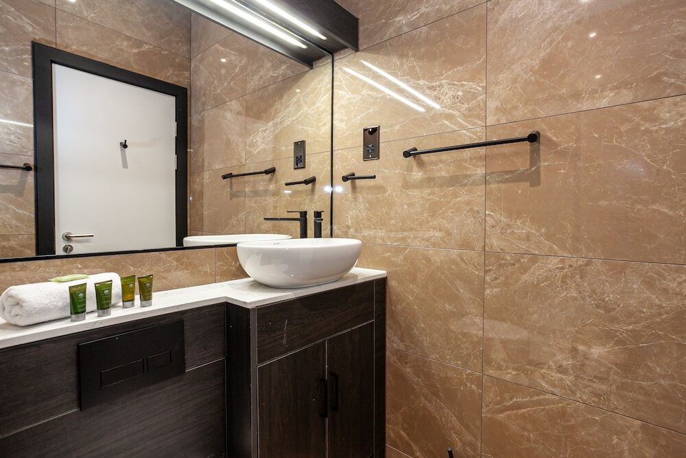 Фото Portland Street Apartments