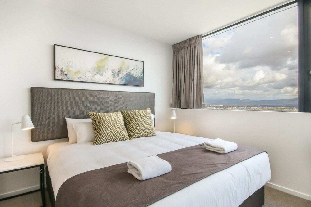 Фото Luxurious 2 Bedroom Brand New Apartment With Amazing Hinterland Views