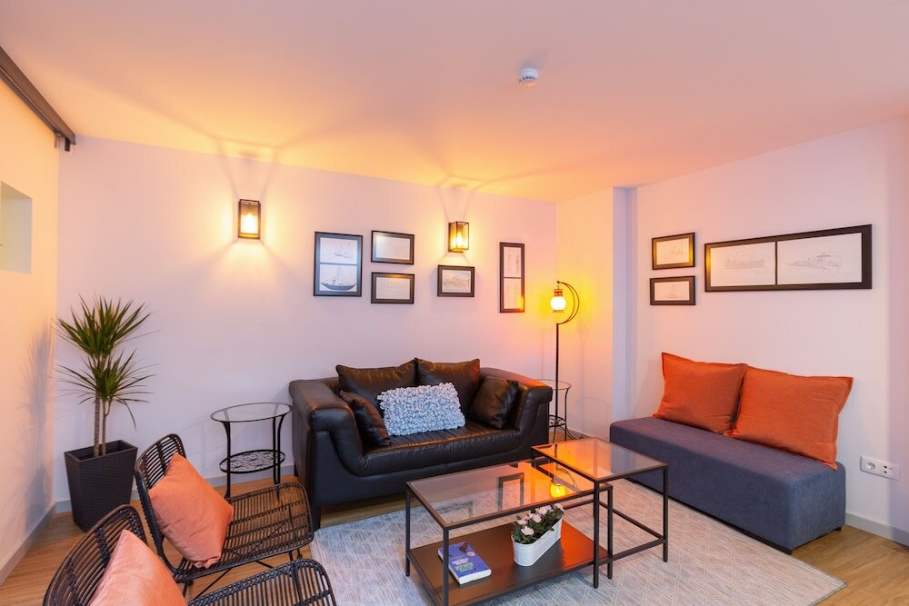 Фото Serra do Pilar Porto Suites