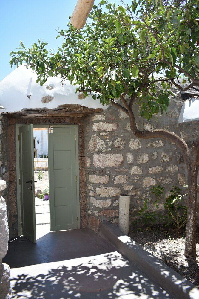 Фото Latmos 1860