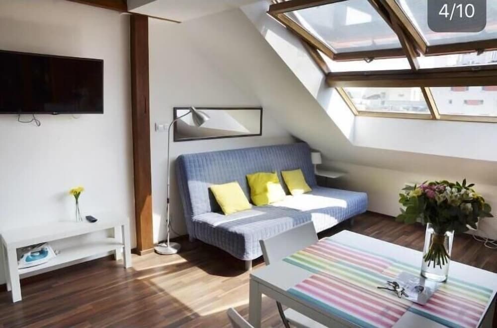 Фото The Republic Garden - Hostel