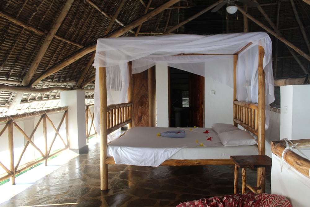 Фото Makini House