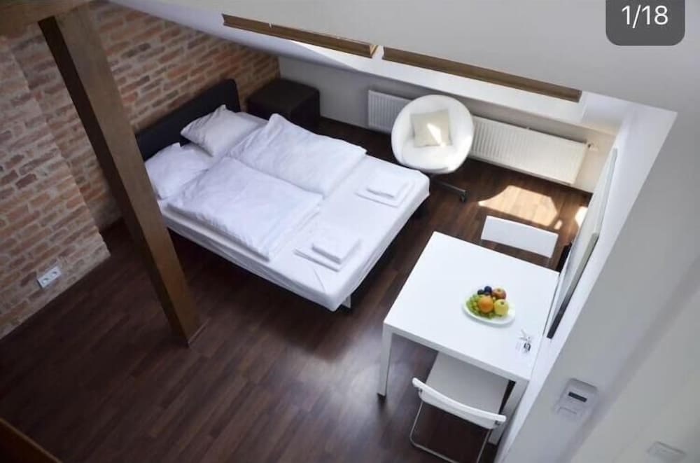 Фото The Republic Garden - Hostel