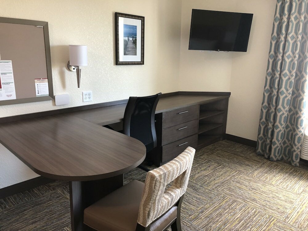 Фото Candlewood Suites Panama City Beach Pier, an Ihg Hotel