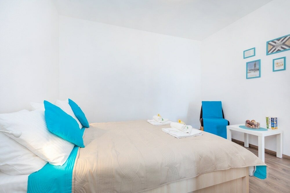 Фото Apartmani D & J