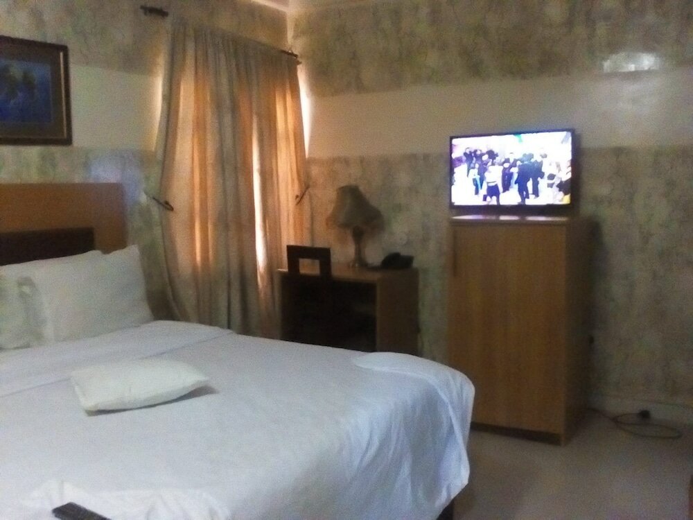 Фото Jerry Cedarwood Guest House