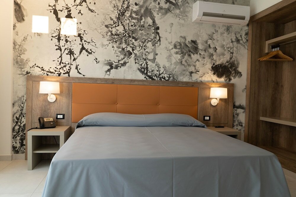 Фото Hotel Pontemare