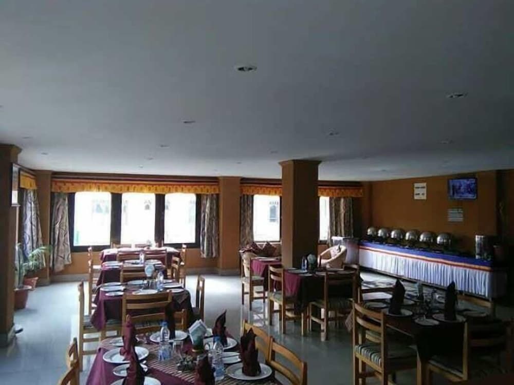 Фото Hotel New Singye