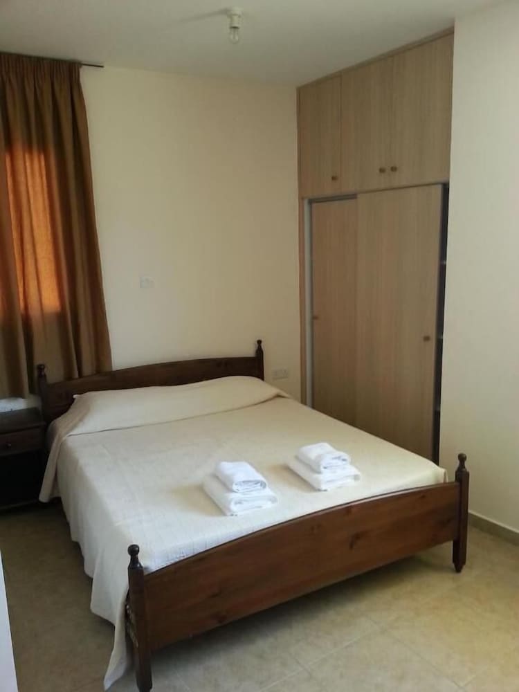 Фото St Lazaros House