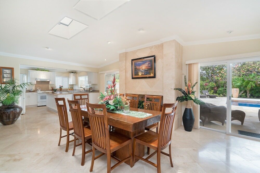 Фото Kailua Beachside 4 Bedroom Home by Redawning