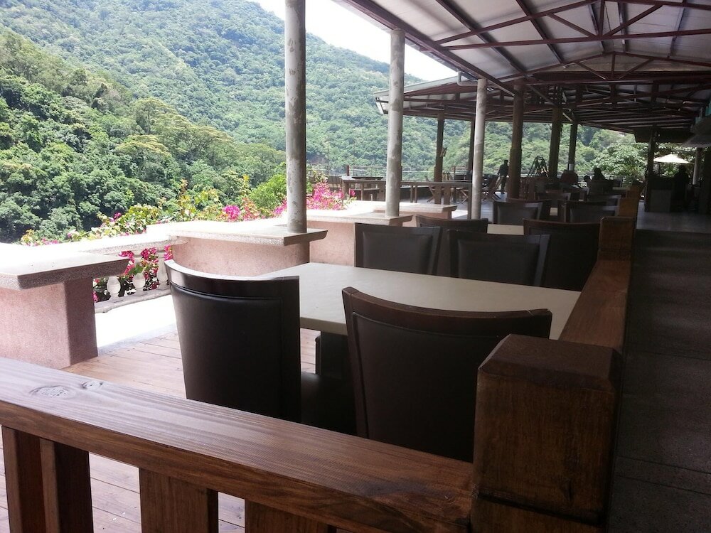 Фото Ayawan Hot Spring Resort