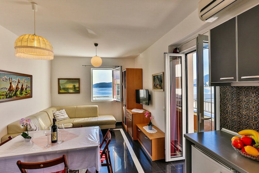 Фото Apartmani Luka - Vila Brzulović