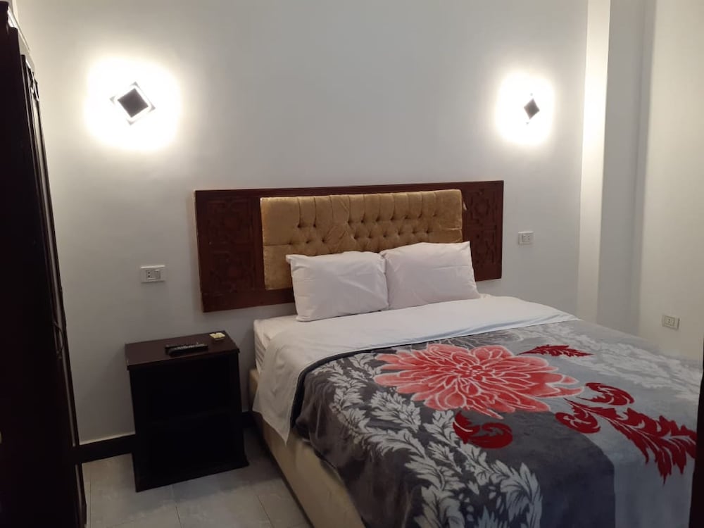 Фото Sydna All Hussain Hotel