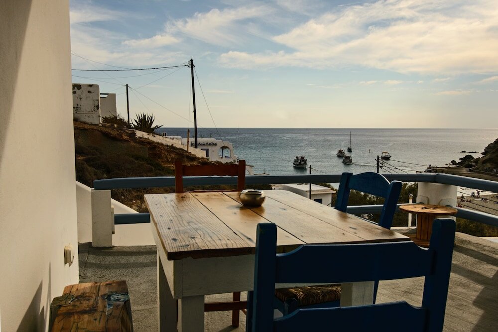 Фото Perigiali Rooms & Apartments Folegandros