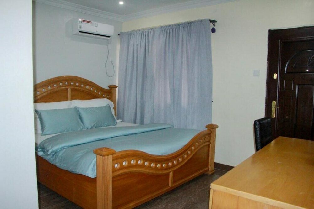 Фото Mitos Luxury Suites