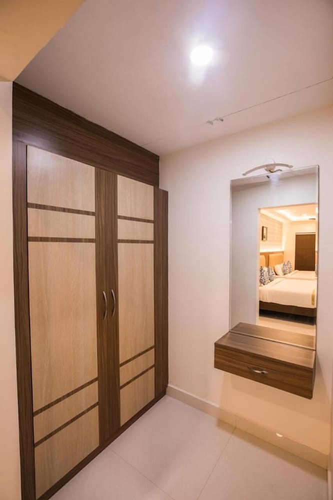 Фото Hotel Sma Grand Inn