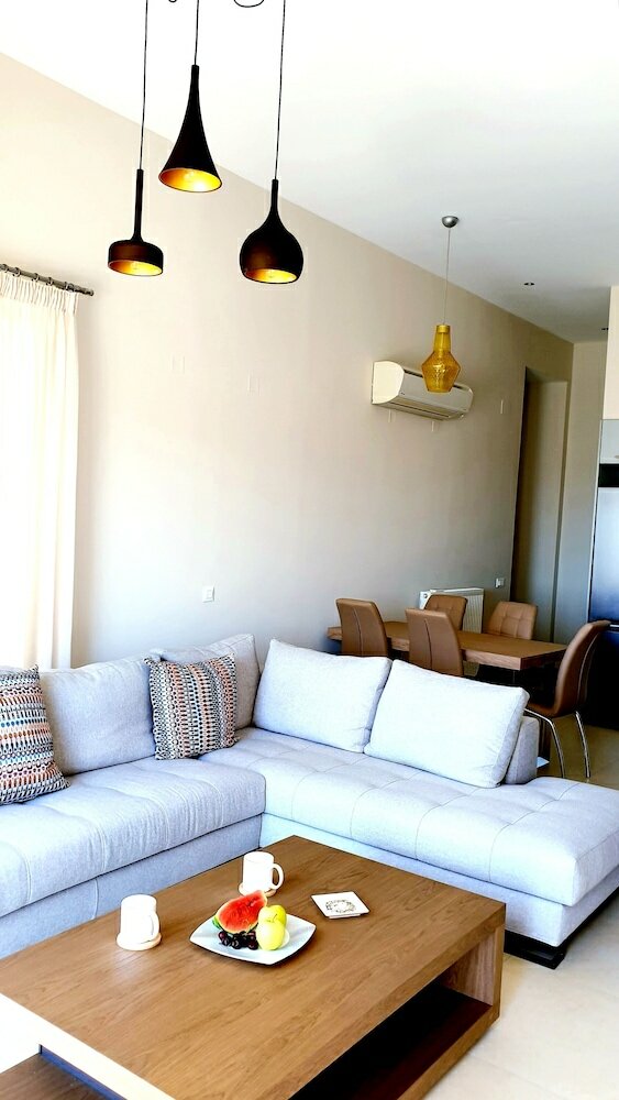 Фото Luxurious Brand New Flat Sea View