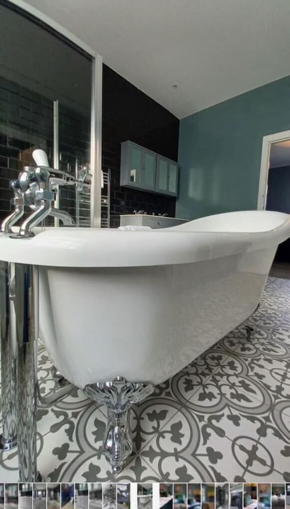 Фото The Greyhound Wigginton