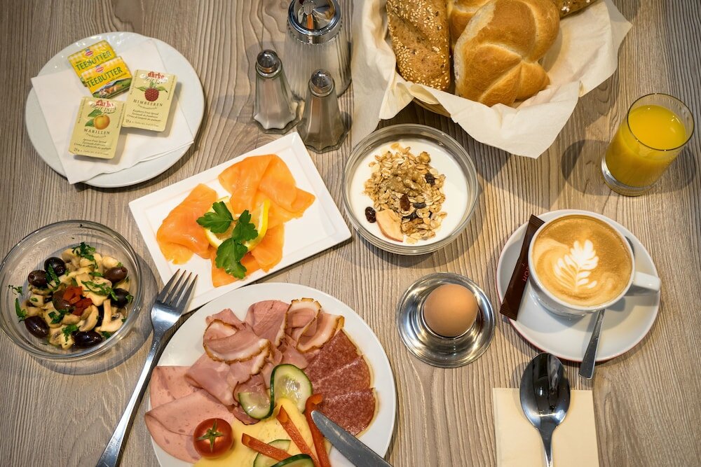 Фото Hotel Schwarzer Bär