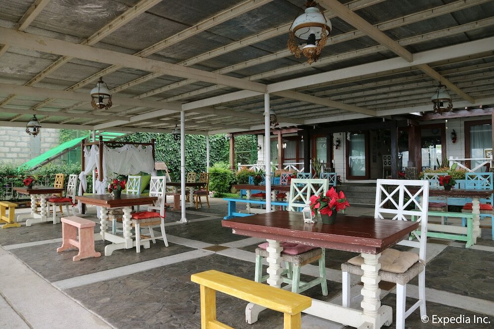 Фото Joaquin's Bed and Breakfast