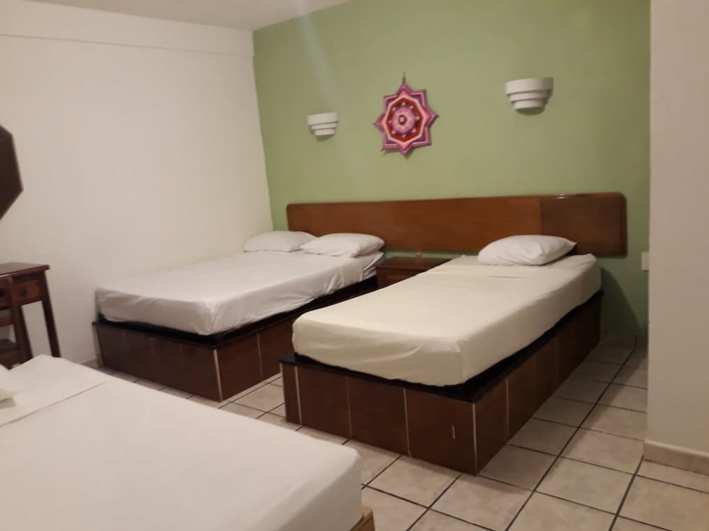 Фото Hotel Revolucion