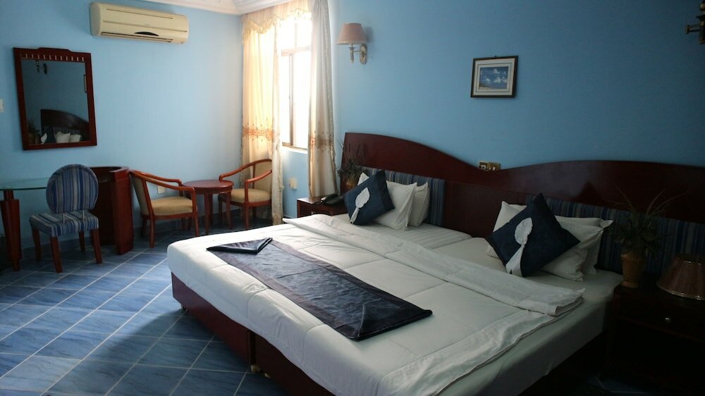 Фото Krisview Hotel