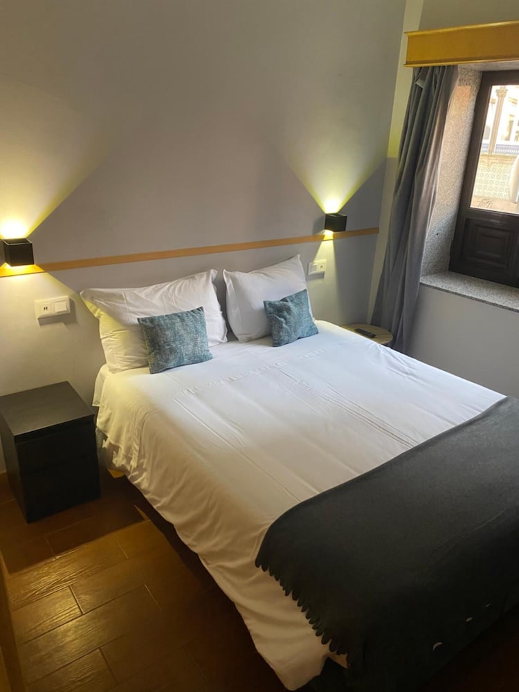 Фото Hotel Residencial Portucalense