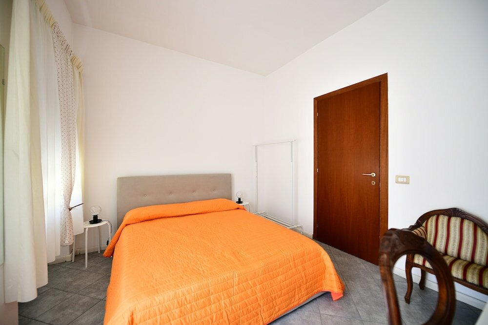 Фото Queen Vatican