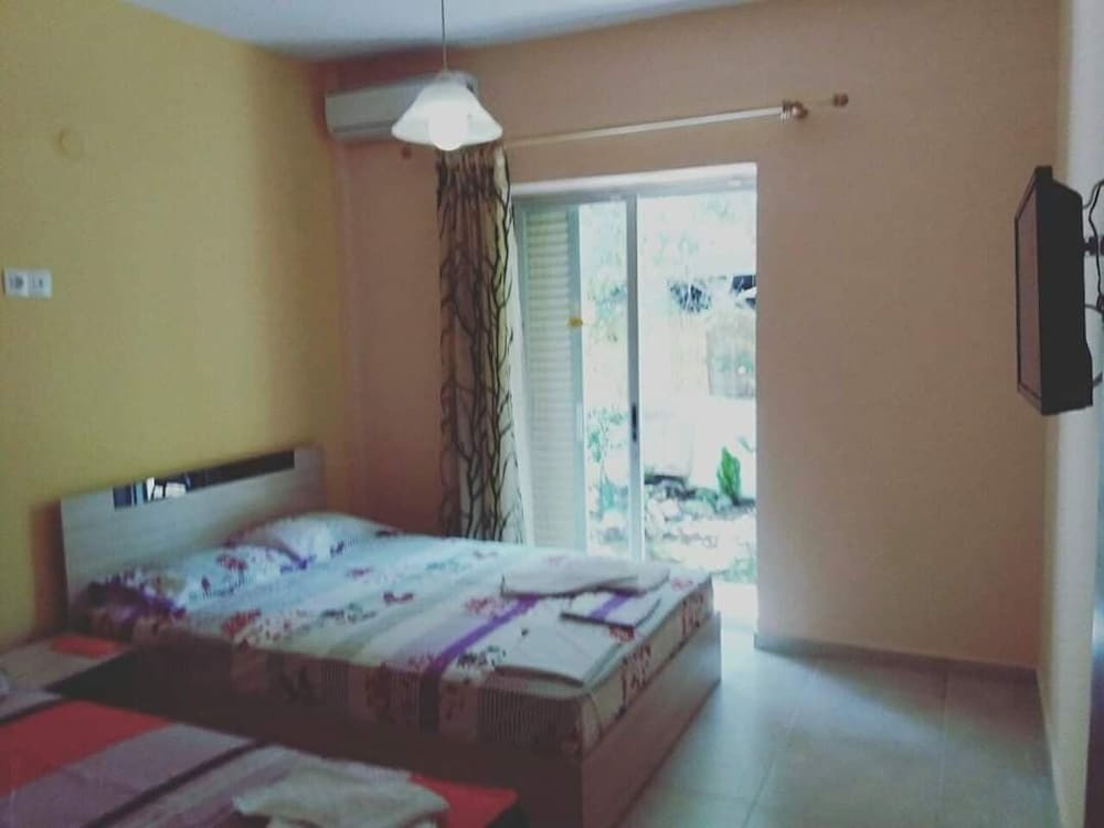 Фото Elizabeth Hotel