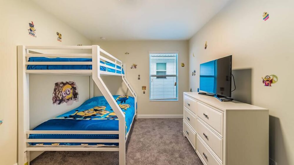 Фото 4706 Sleepy Hollow Drive